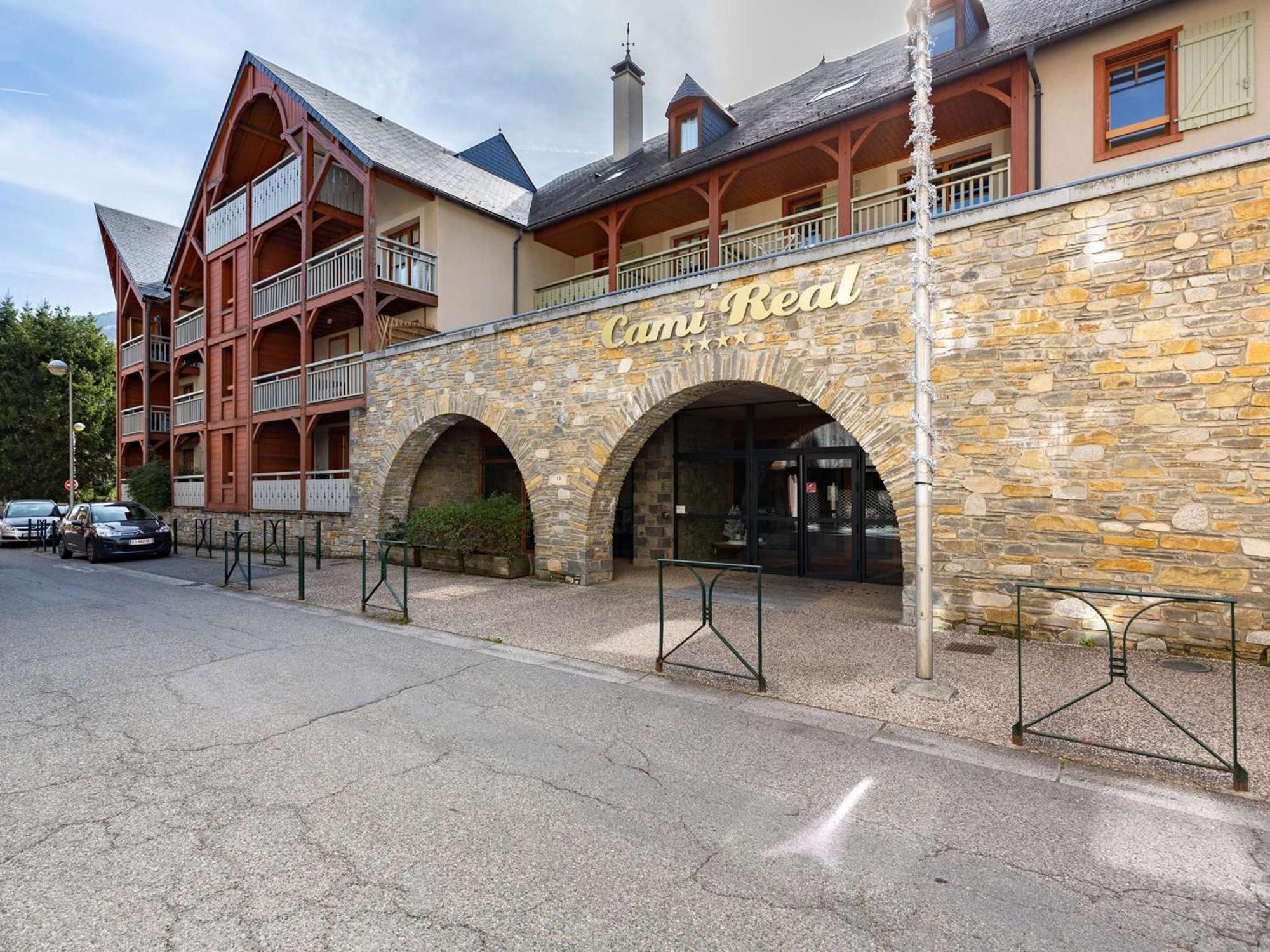 Appartement Duplex Centre Saint-Lary Avec Piscine, Sauna Et Parking - Fr-1-296-395 Exterior photo